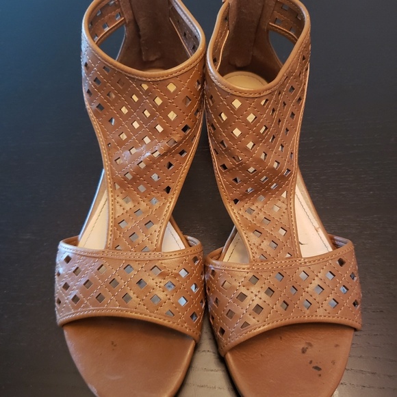CHARLES & KEITH tan sandals - Picture 2 of 5